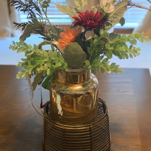 Rattan Beverage/Plant Stand Basket - Picture 6 of 6